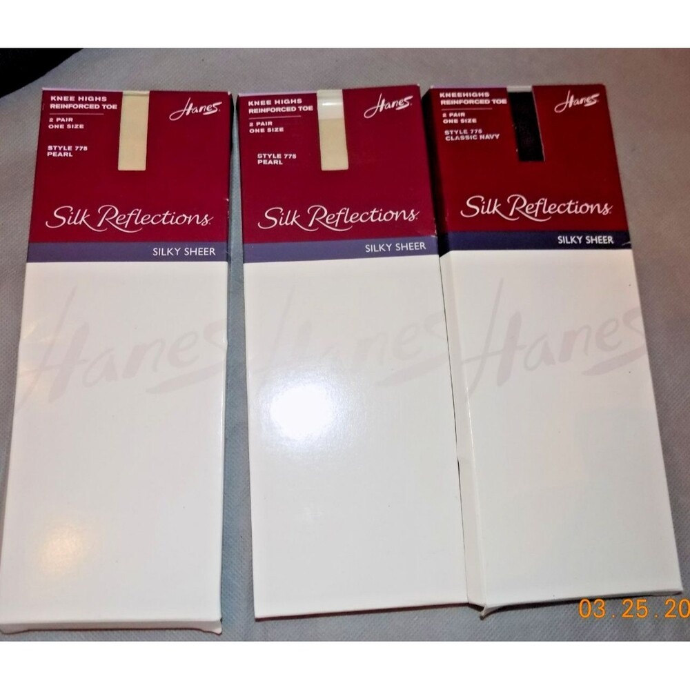 Lot of new Hanes Silky Reflections knee highs pearl, navy